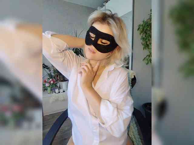 LOVEMENOW webcam