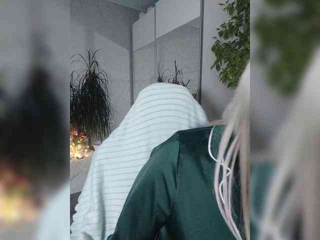 LOVEMENOW webcam