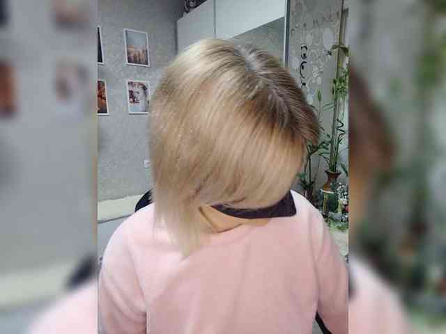 LOVEMENOW23 Live Webcam on BongaCams