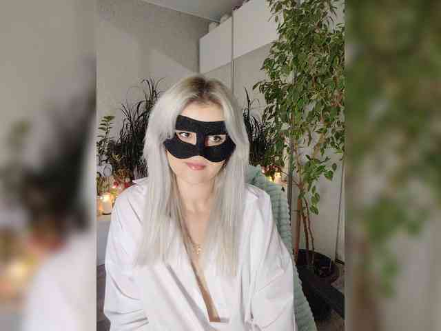 LOVEMENOW webcam