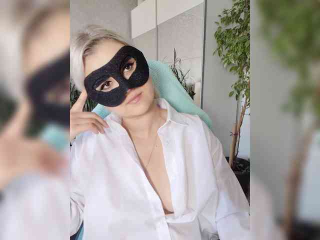 LOVEMENOW webcam