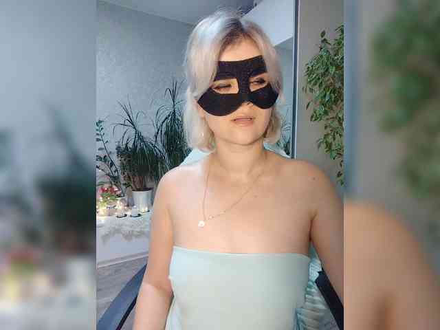 LOVEMENOW webcam