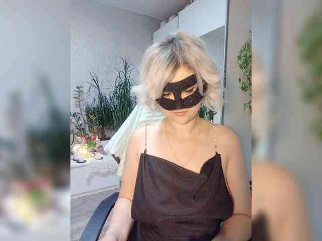 LOVEMENOW webcam