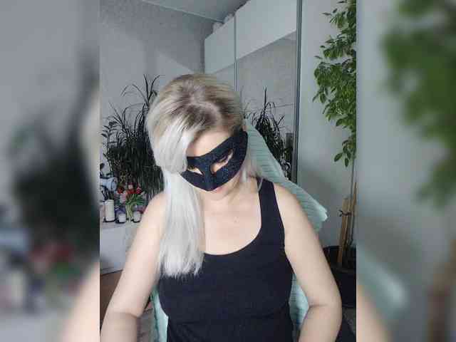 LOVEMENOW webcam