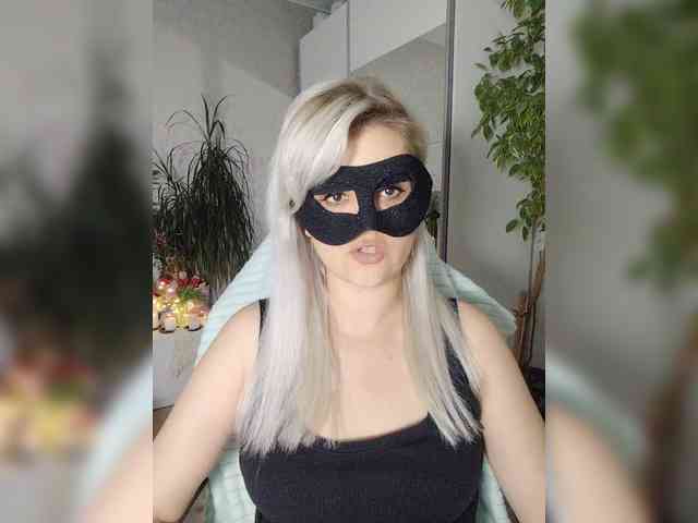LOVEMENOW webcam