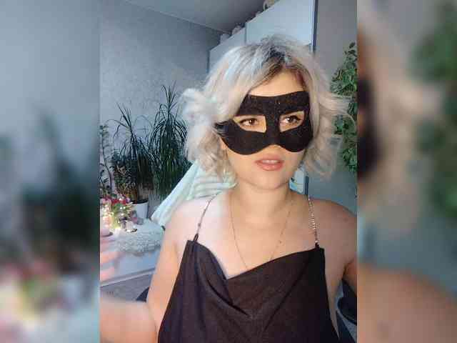 LOVEMENOW webcam
