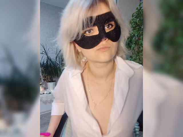 LOVEMENOW webcam