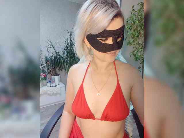LOVEMENOW webcam
