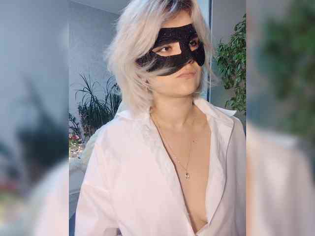 LOVEMENOW webcam