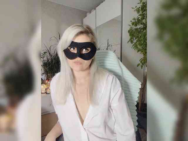 LOVEMENOW webcam