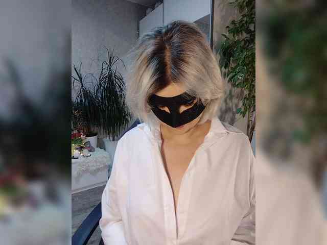 cam live LOVEMENOW23