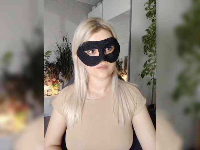 LOVEMENOW webcam