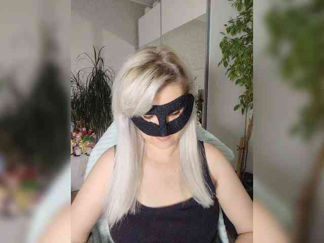 LOVEMENOW webcam