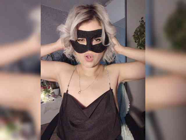 LOVEMENOW webcam