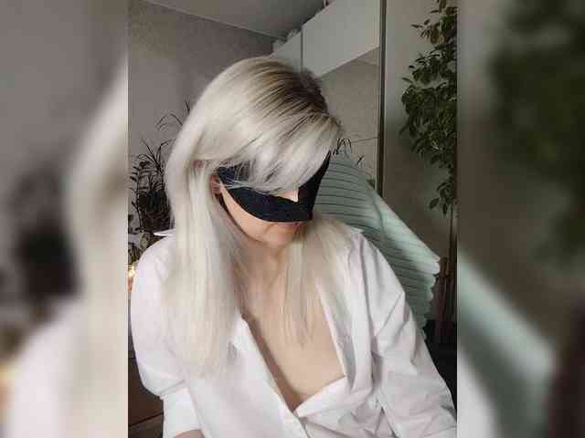 LOVEMENOW webcam