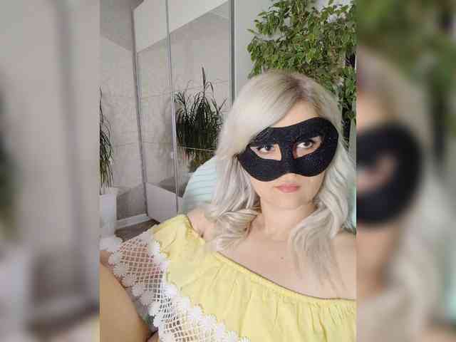 LOVEMENOW webcam