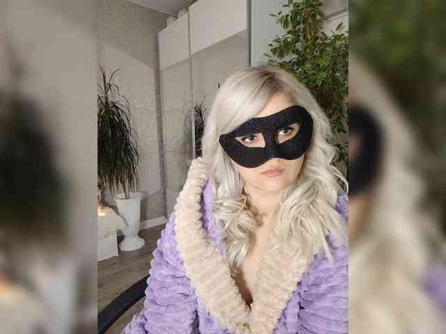 LOVEMENOW webcam