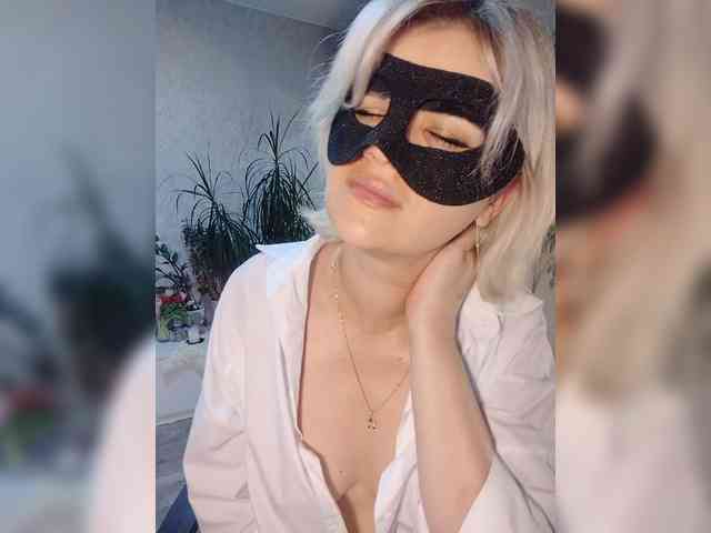 LOVEMENOW webcam