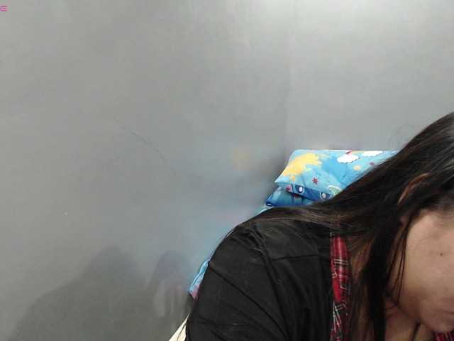 BubbleButtPinay webcam bongacams model stream image