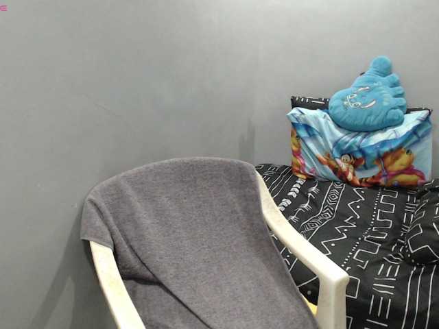 BubbleButtPinay webcam bongacams model stream image