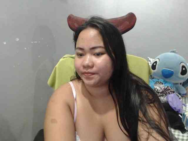 BubbleButtPinay webcam