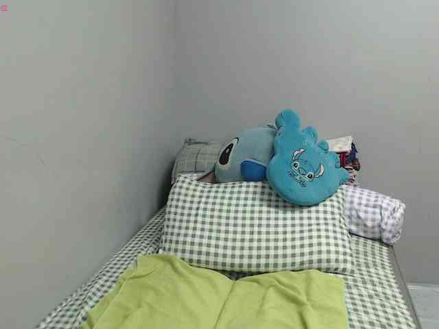 BubbleButtPinay webcam