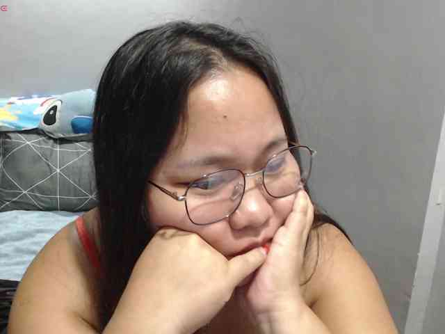 BubbleButtPinay webcam