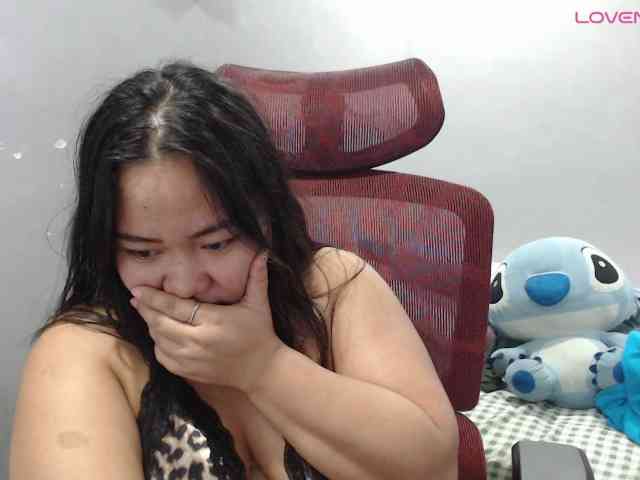 BubbleButtPinay webcam