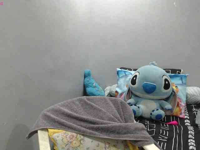 BubbleButtPinay webcam