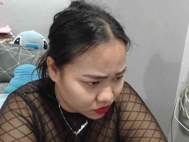 BubbleButtPinay webcam