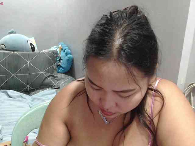 BubbleButtPinay webcam