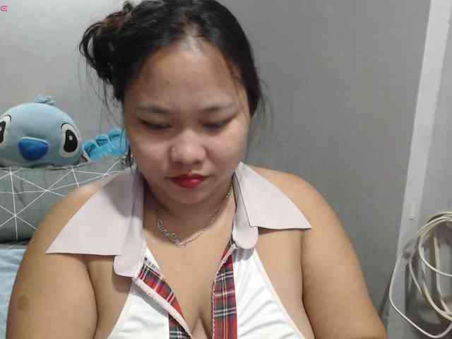 BubbleButtPinay webcam