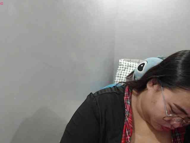 BubbleButtPinay webcam