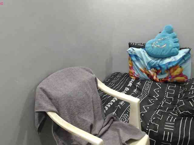 BubbleButtPinay webcam