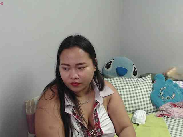 BubbleButtPinay webcam