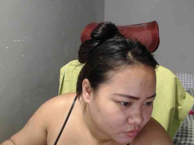 BubbleButtPinay webcam