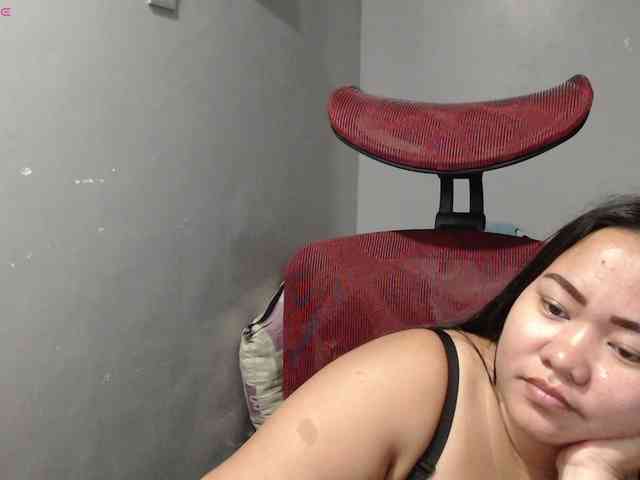 BubbleButtPinay webcam