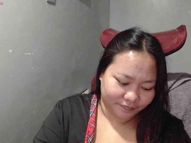 BubbleButtPinay webcam