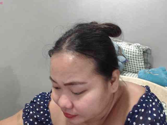 BubbleButtPinay webcam