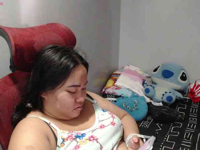 BubbleButtPinay webcam