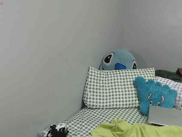 BubbleButtPinay webcam