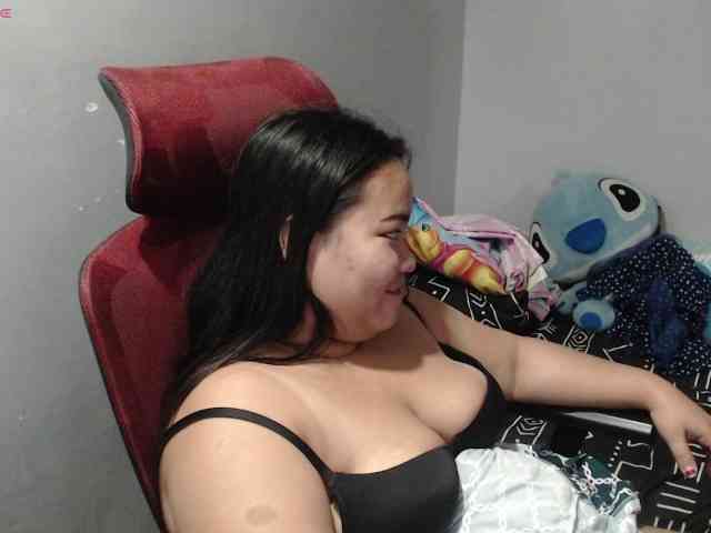 BubbleButtPinay webcam