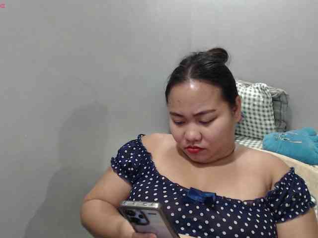BubbleButtPinay webcam