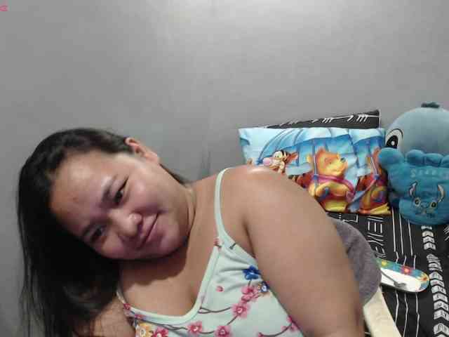 BubbleButtPinay webcam