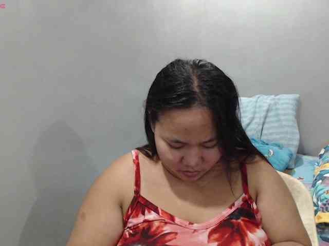 BubbleButtPinay webcam