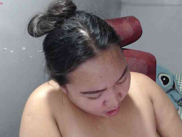 BubbleButtPinay webcam