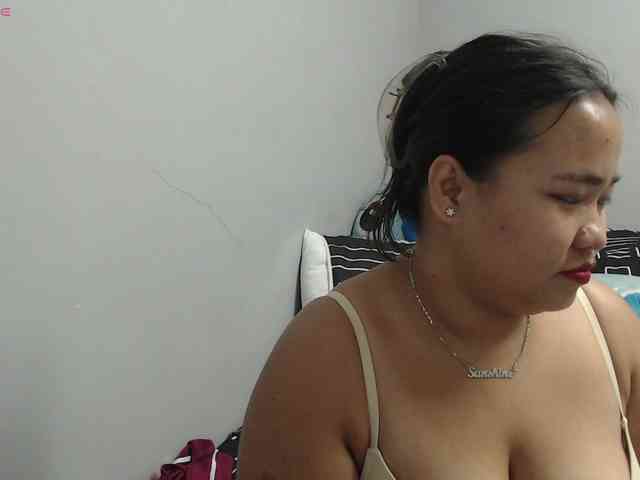 BubbleButtPinay webcam