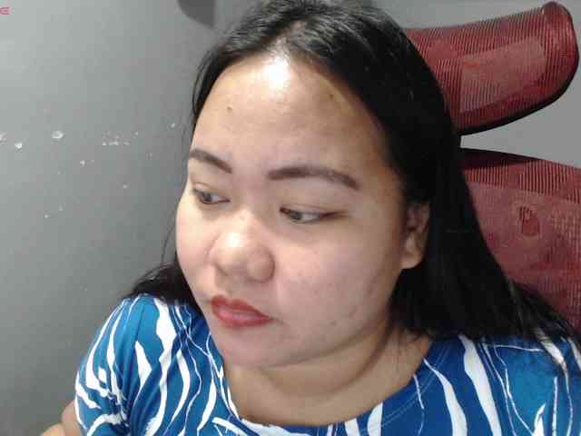 BubbleButtPinay webcam