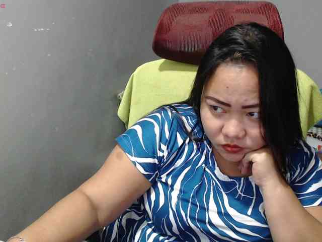 BubbleButtPinay webcam