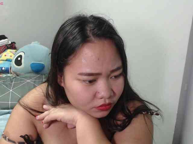 BubbleButtPinay webcam